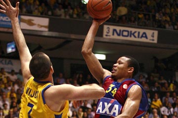 Acker frente al Maccabi