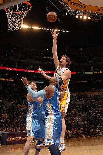 Gasol en la victoria ante los Nuggets
