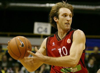 Zoran Planicic fue el mejor del Tau frente al Partizan