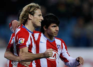 Forlán y Agüero dieron la victoria al Atlético de Madrid frente al Español