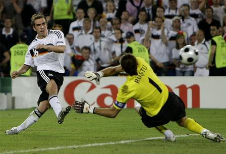 Lahm di a Alemania el pase a semifinales
