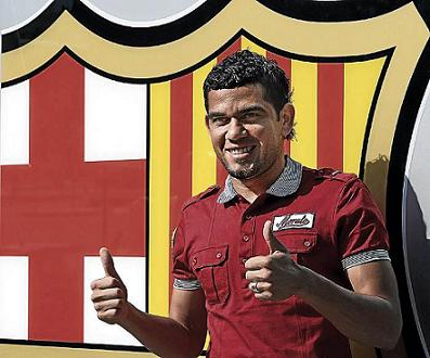 Dani Alves, nuevo jugador del F. C. Barcelona