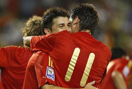 Villa marco dos goles en el España frente a Armenia